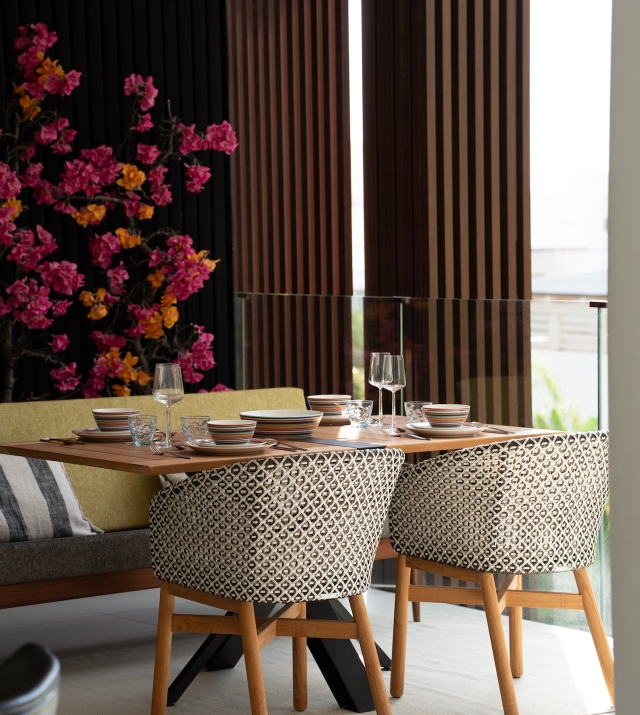 Resa Estates 3 slaapkamers Talamanca te koop sale Ibiza terrace sm.jpg